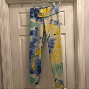 Nike women’s dri fit 7/8 mid rise tye dye leggings size small NWOT